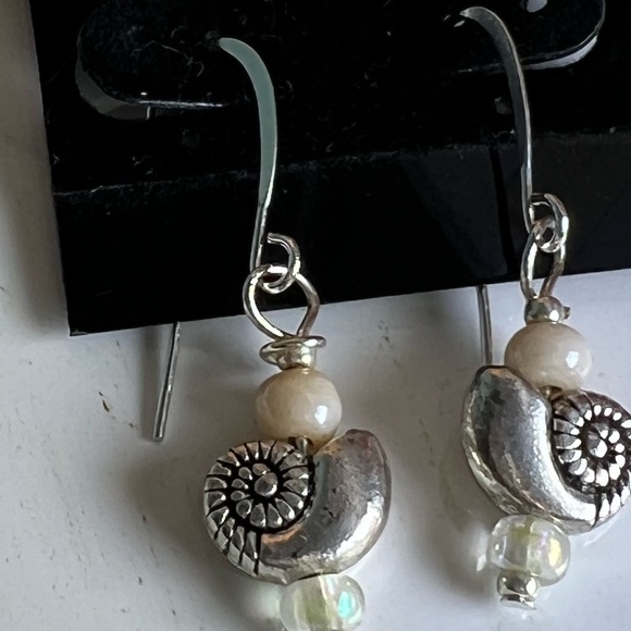 Mother of Pearl Snail Silver Plated French Wires. Simply fun! - Picture 5 of 5